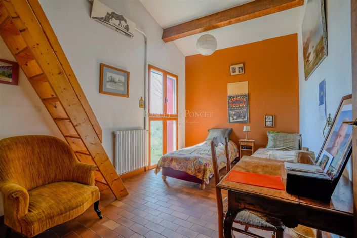 Image No.15-4 Bed House for sale