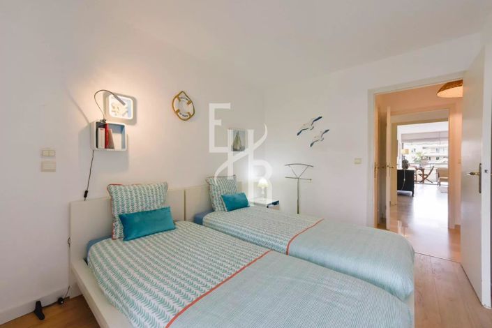 Image No.10-2 Bed Apartment for sale