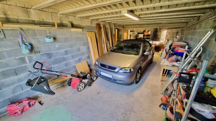 Image No.21-5 Bed House for sale