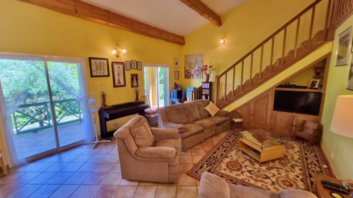 Image No.6-5 Bed House for sale