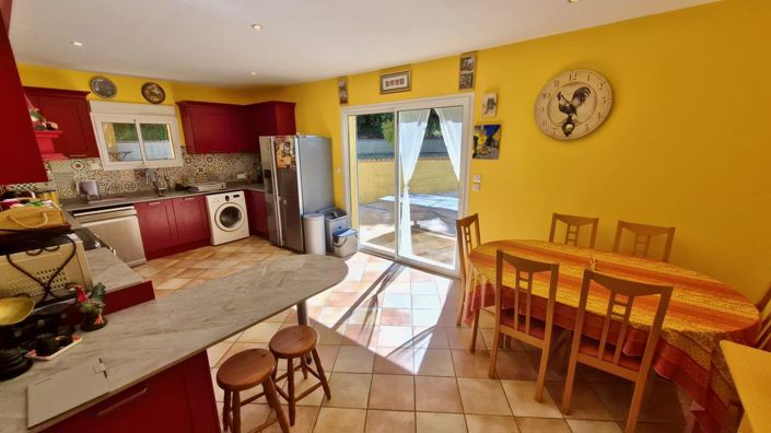 Image No.7-5 Bed House for sale