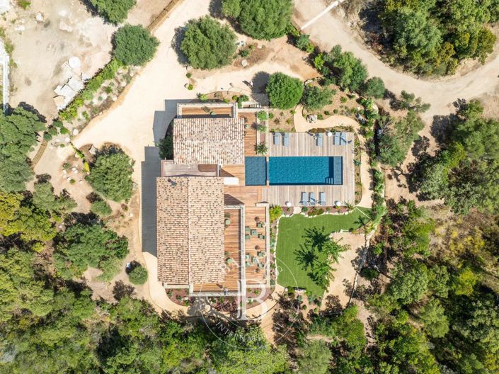 Image No.20-4 Bed House for sale