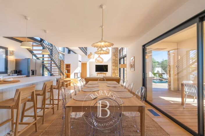 Image No.7-4 Bed House for sale