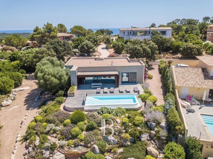 Image No.1-4 Bed House for sale