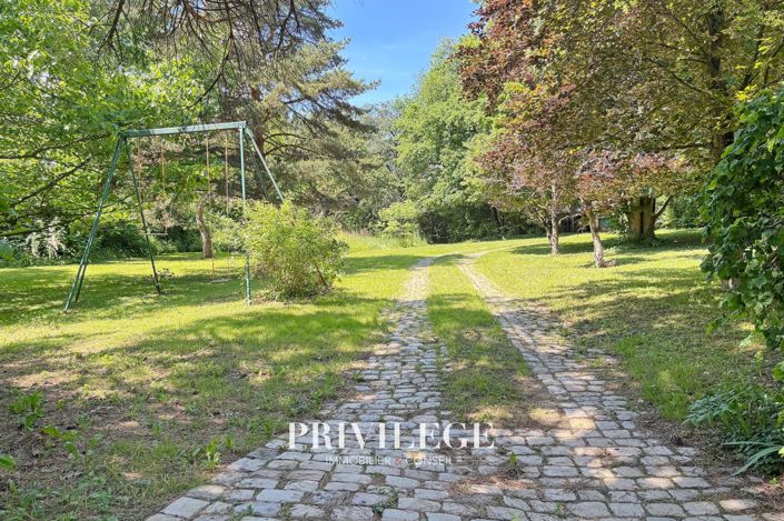 Image No.17-4 Bed House for sale