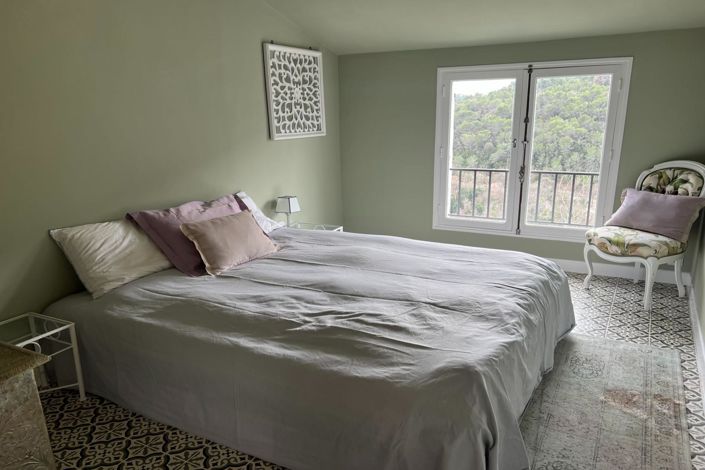 Image No.12-3 Bed House for sale