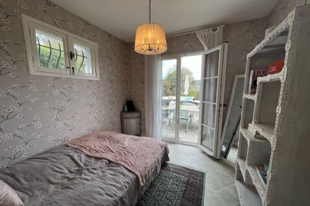 Image No.18-3 Bed House for sale