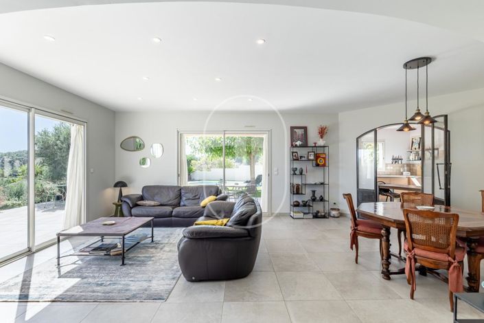 Image No.4-3 Bed House for sale