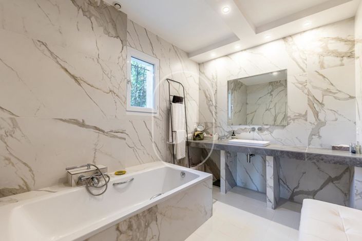 Image No.6-3 Bed House for sale