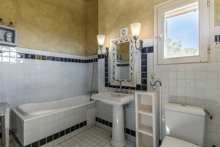 Image No.13-6 Bed House for sale