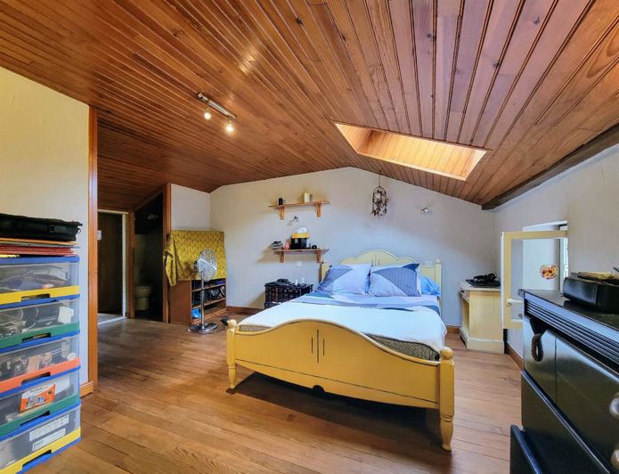 Image No.11-4 Bed House for sale