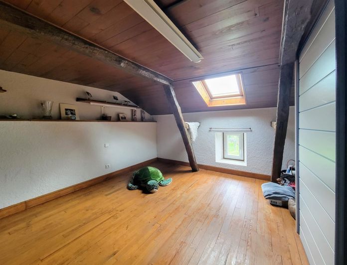 Image No.12-4 Bed House for sale