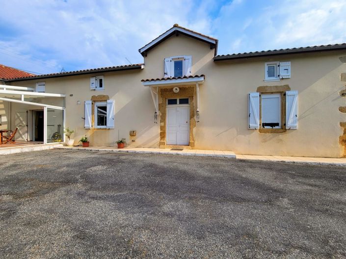 Image No.18-4 Bed House for sale