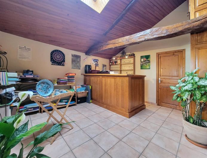 Image No.9-4 Bed House for sale