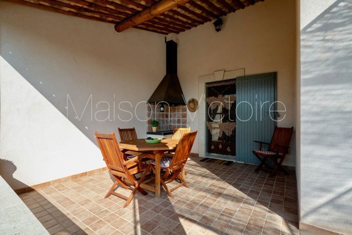 Image No.24-4 Bed House for sale