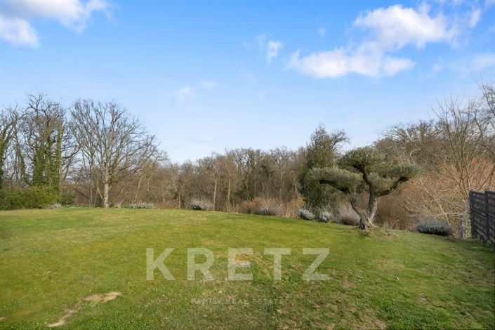 Image No.9-4 Bed House for sale