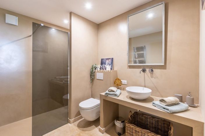 Image No.13-4 Bed House for sale