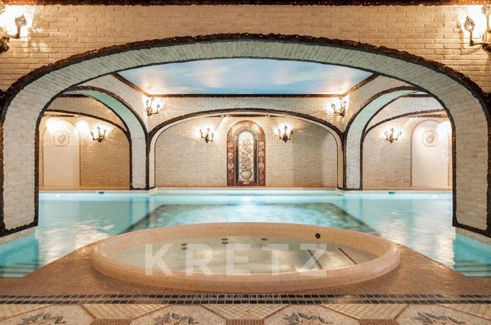 Image No.4-8 Bed House for sale