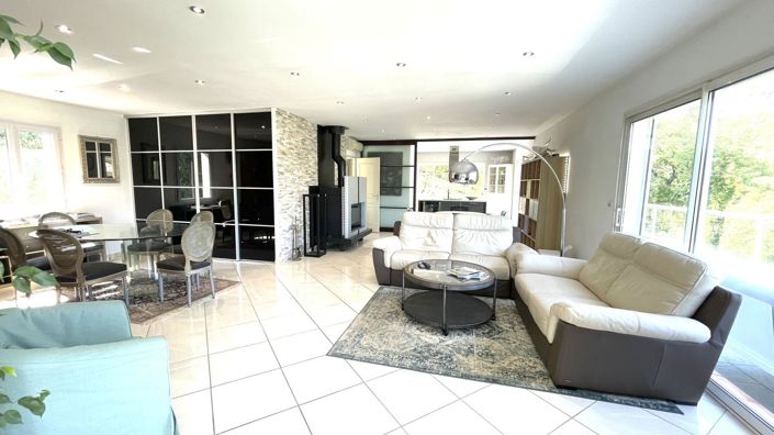 Image No.5-5 Bed House for sale