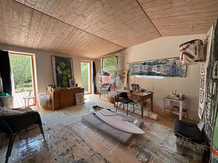 Image No.6-4 Bed House for sale