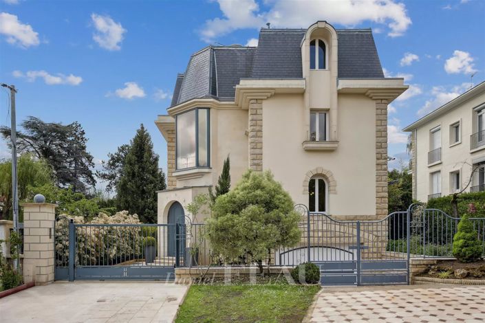 Image No.5-6 Bed House for sale