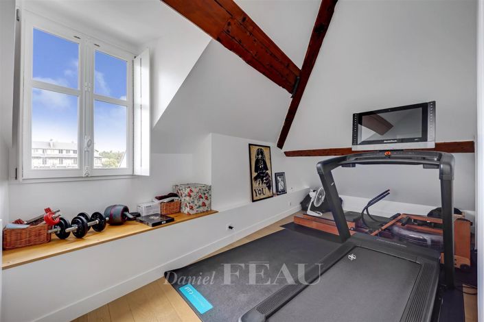 Image No.11-5 Bed Apartment for sale