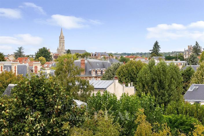 Image No.12-5 Bed Apartment for sale