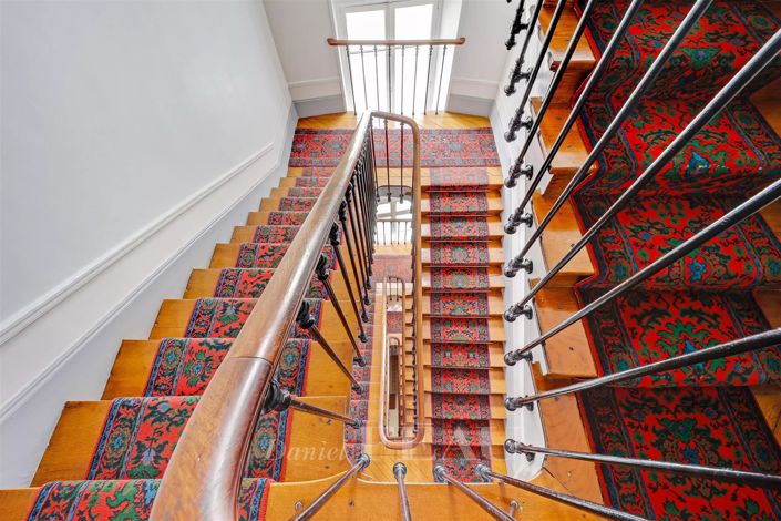 Image No.13-5 Bed Apartment for sale