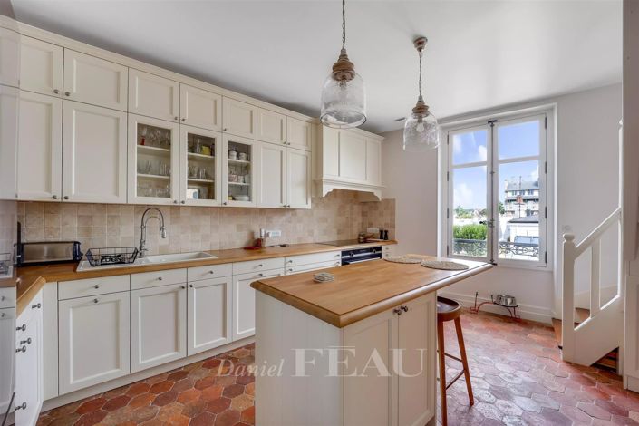 Image No.4-5 Bed Apartment for sale