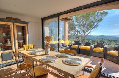 5 Bed House for sale