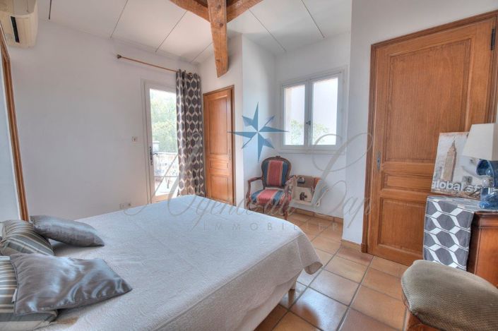 Image No.11-5 Bed House for sale