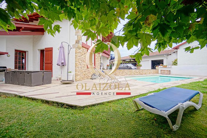 Image No.2-5 Bed House for sale