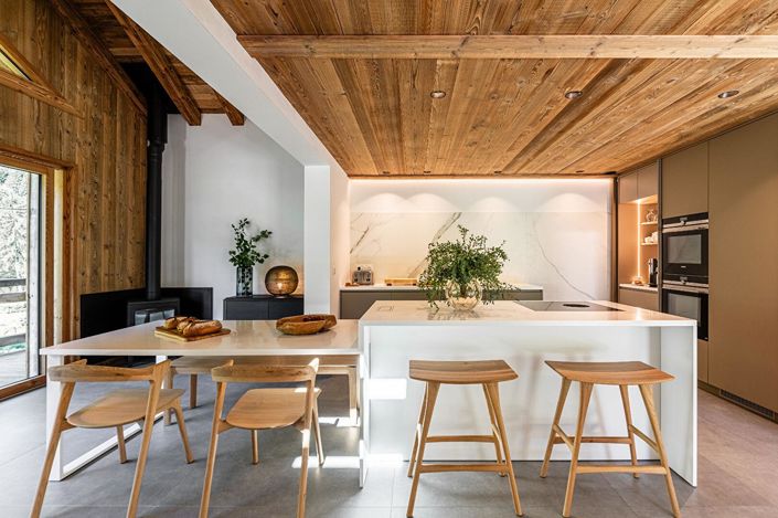 Image No.10-3 Bed House for sale