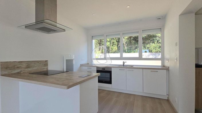 Image No.7-2 Bed House for sale