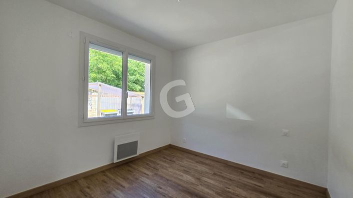 Image No.9-2 Bed House for sale