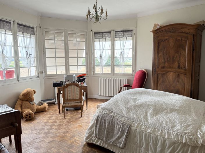 Image No.12-4 Bed House for sale