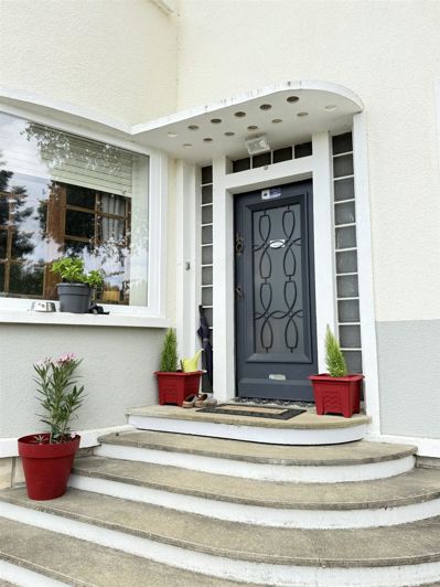 Image No.24-4 Bed House for sale