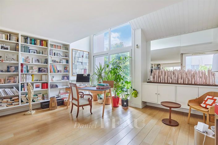 Image No.29-6 Bed House for sale