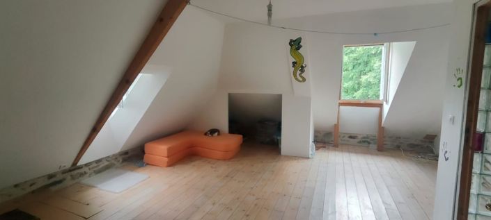 Image No.12-5 Bed House for sale