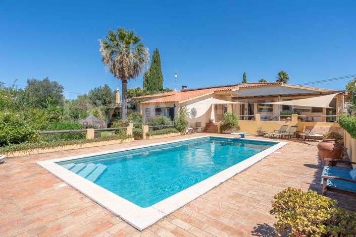 Image No.2-4 Bed House for sale