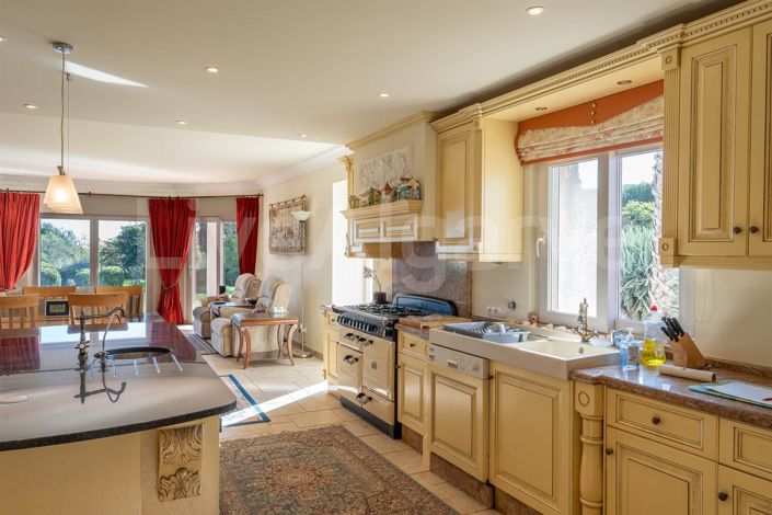 Image No.12-3 Bed House for sale