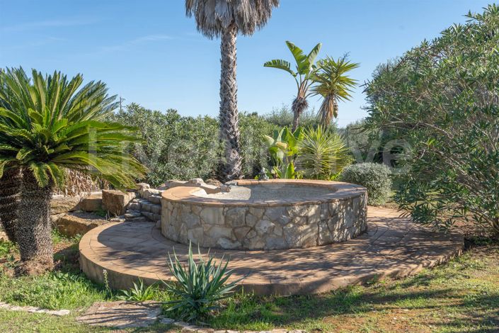 Image No.15-3 Bed House for sale