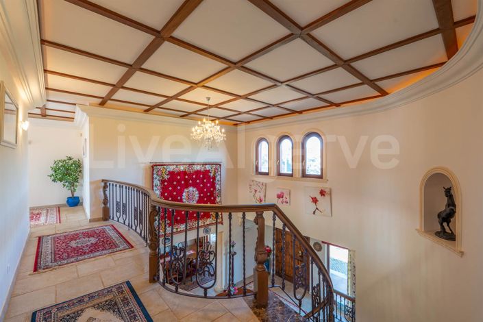 Image No.16-3 Bed House for sale