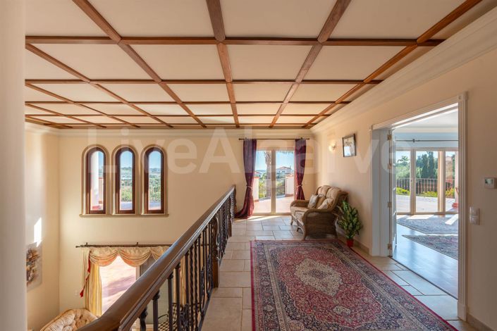 Image No.17-3 Bed House for sale