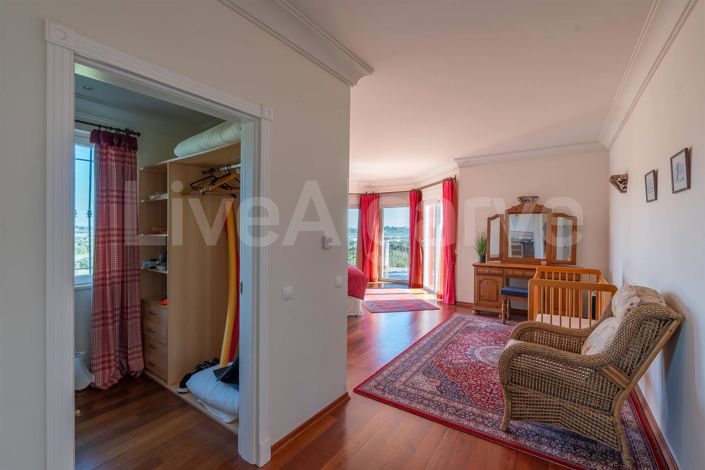 Image No.26-3 Bed House for sale