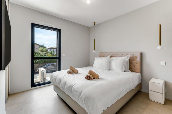 Image No.9-2 Bed Apartment for sale