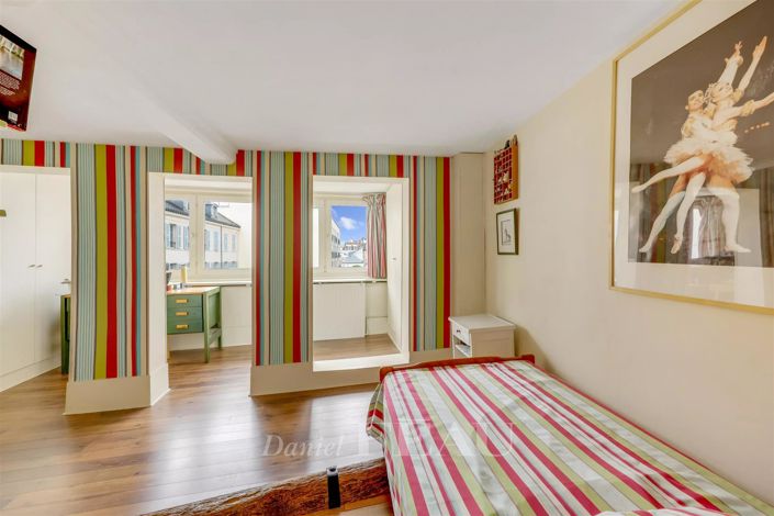 Image No.11-6 Bed House for sale