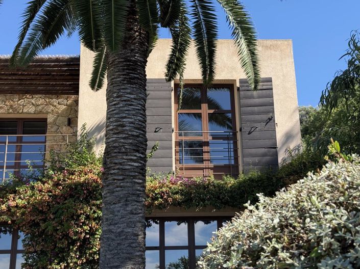 Image No.5-5 Bed House for sale