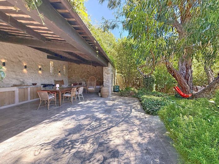 Image No.9-5 Bed House for sale