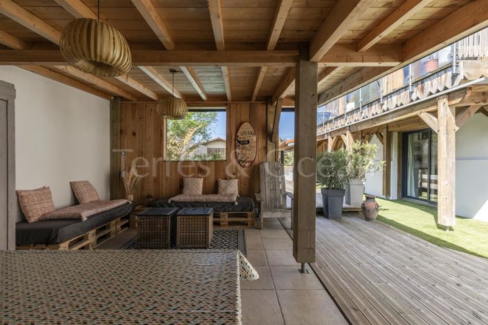 Image No.2-6 Bed House for sale